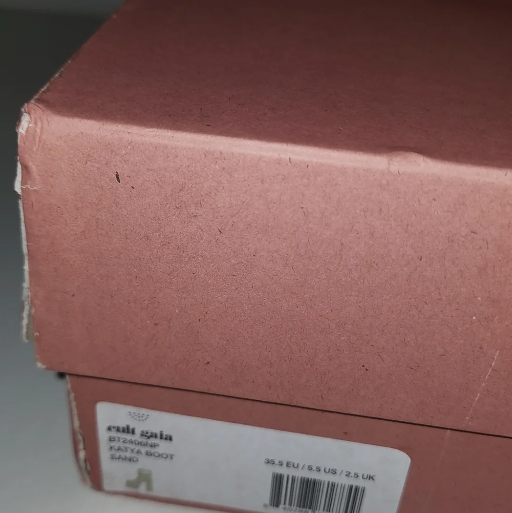 NIB- Cult Gaia Katya Genuine Shearling Boot Sz 5.5
